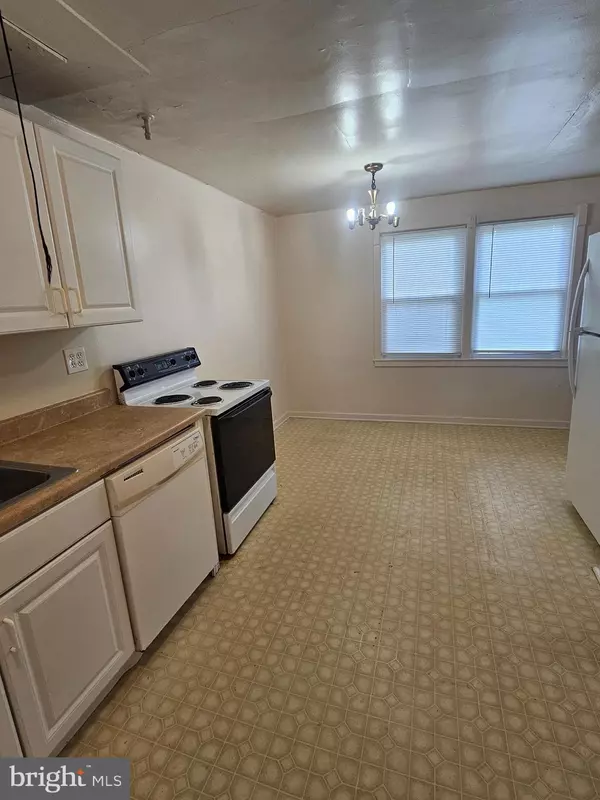 Newark, DE 19711,305 DELAWARE CIR