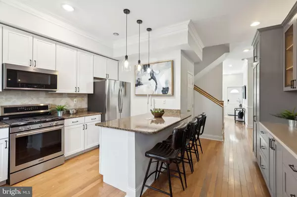 Philadelphia, PA 19146,2403 CHRISTIAN ST