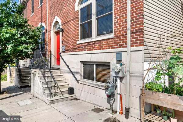 Philadelphia, PA 19127,156 CARSON ST