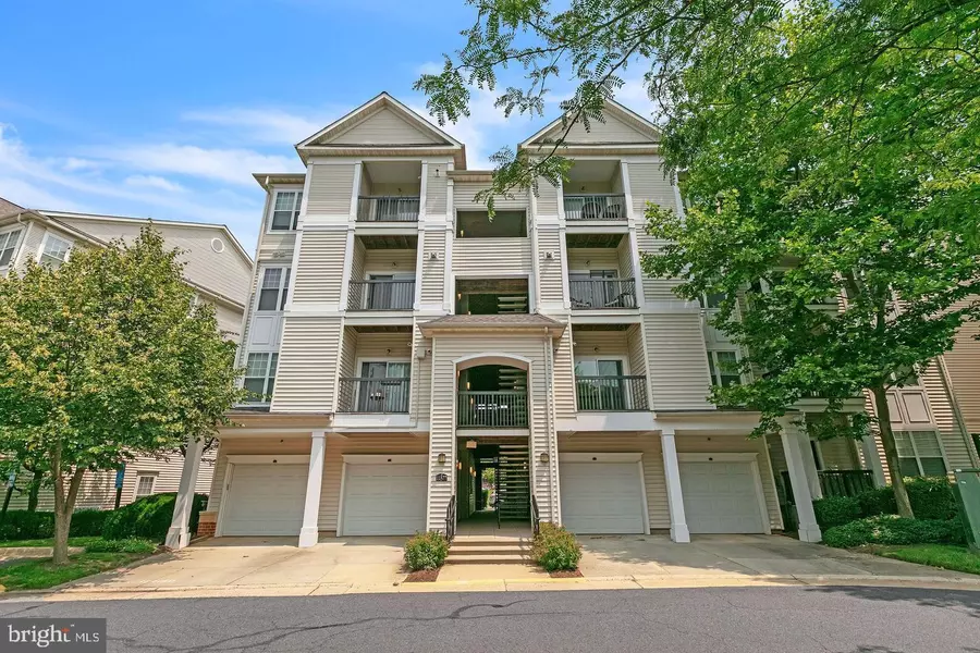 11377 ARISTOTLE DR #10-303, Fairfax, VA 22030