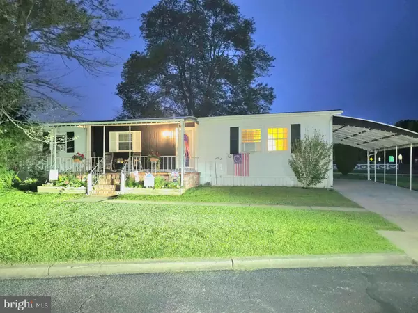 Buena, NJ 08310,100 COUNTRY LN #100