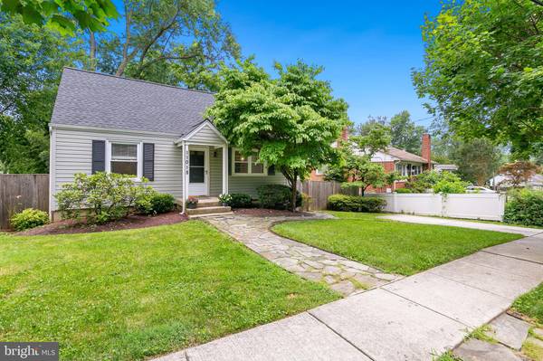 Kensington, MD 20895,11015 GLUECK LN