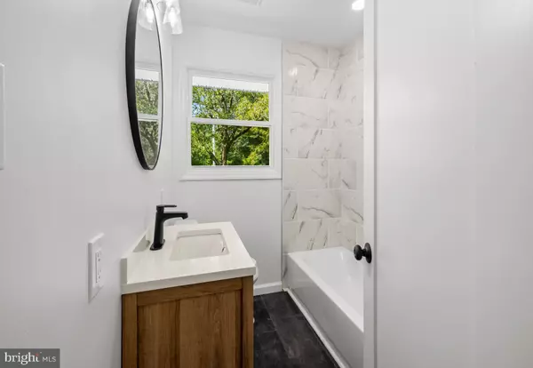 West Berlin, NJ 08091,106 HADDON AVE