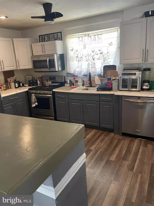 Drexel Hill, PA 19026,912 EDMONDS AVE