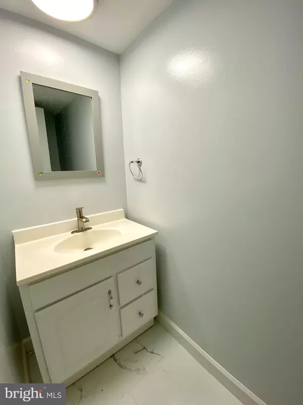 Manassas, VA 20109,8192 COMMUNITY DR