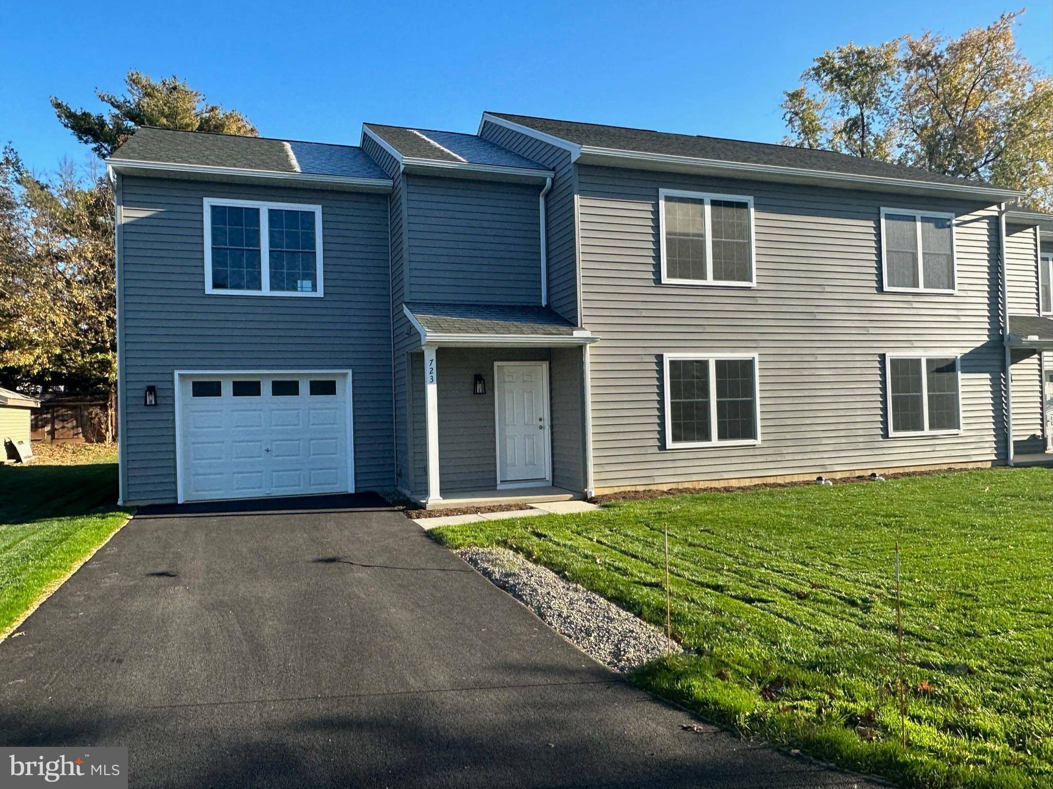 723 PINK ALY, Mount Joy, PA 17552