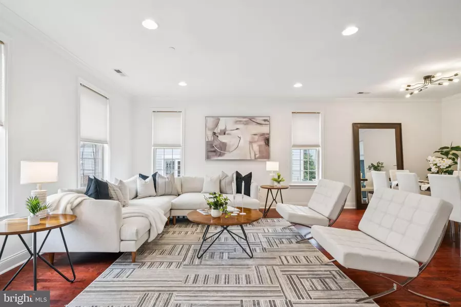 301 CAPTAINS WAY, Philadelphia, PA 19146