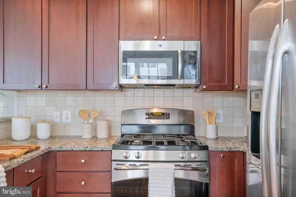 Philadelphia, PA 19146,301 CAPTAINS WAY