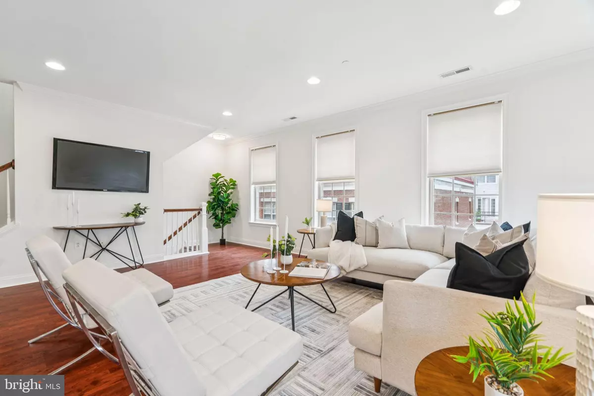 Philadelphia, PA 19146,301 CAPTAINS WAY