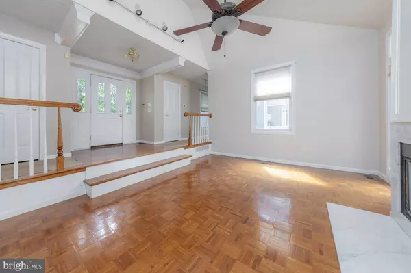 1 CASTLE RD, Shamong, NJ 08088