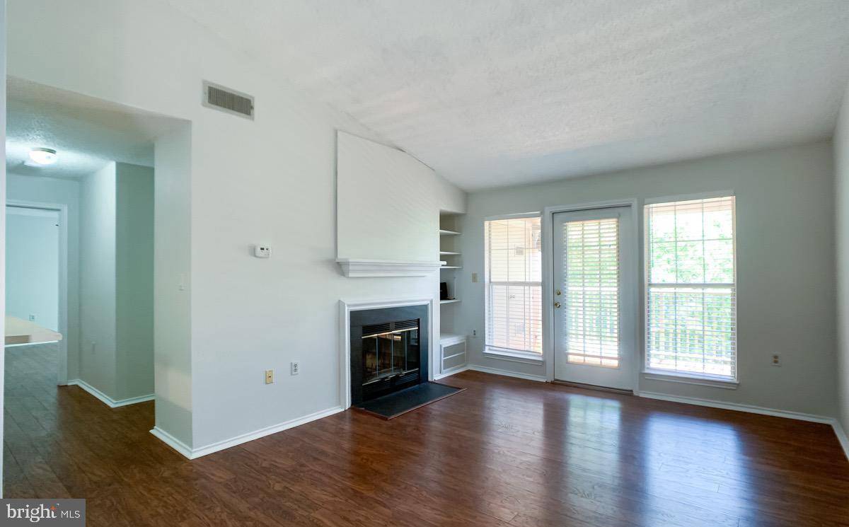 Ashburn, VA 20147,21029 TIMBER RIDGE TER #302