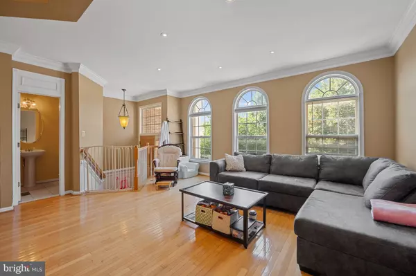 Ashburn, VA 20147,44292 ACUSHNET TER
