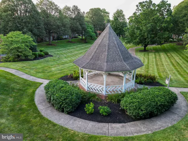 Mechanicsburg, PA 17050,35 KENSINGTON SQ