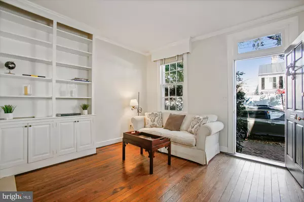 Alexandria, VA 22314,210 GIBBON ST