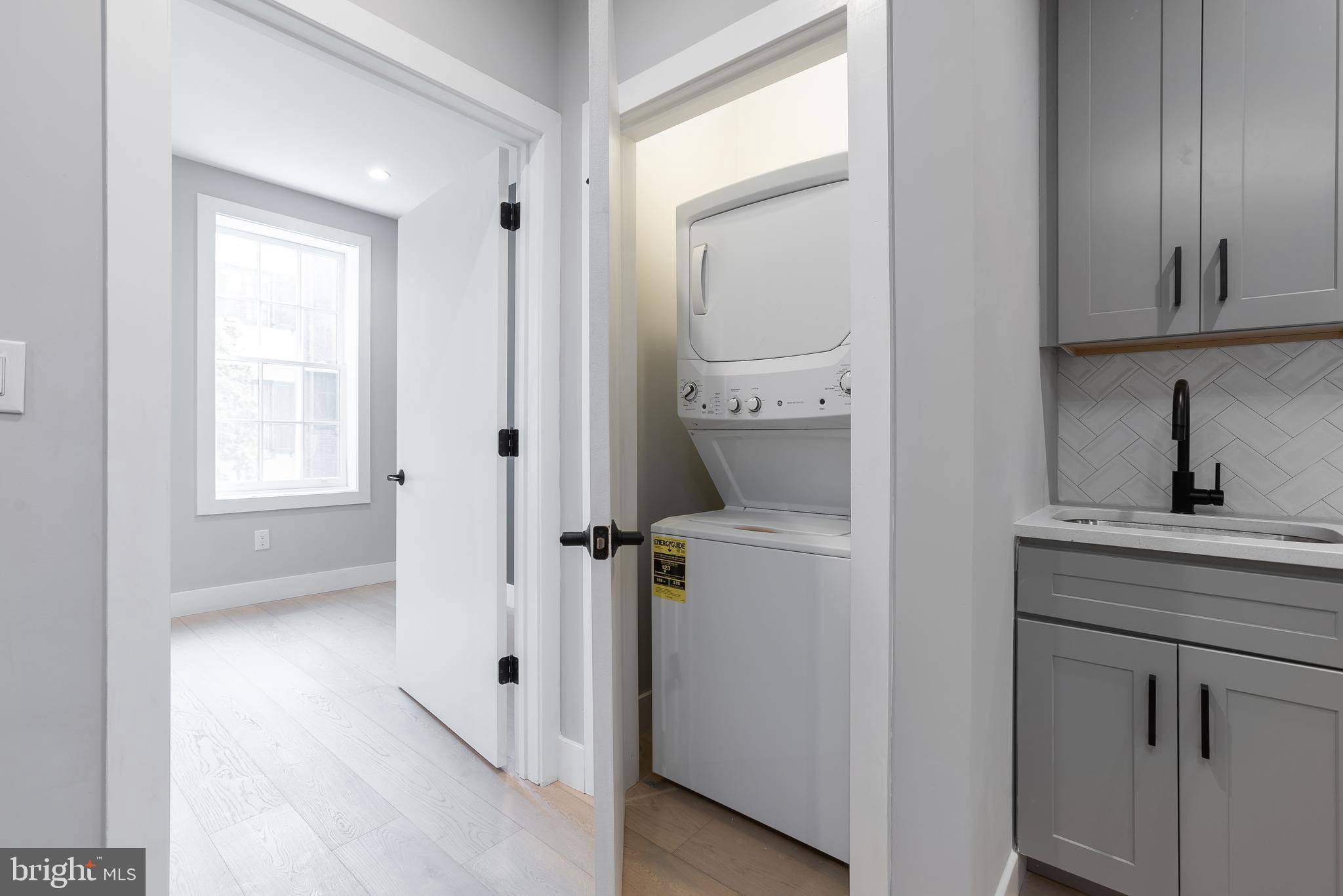 Philadelphia, PA 19103,1707 RITTENHOUSE SQ #1F