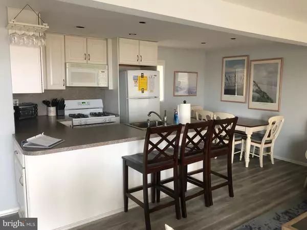 Harvey Cedars, NJ 08008,17 E 76TH STREET UNIT 10