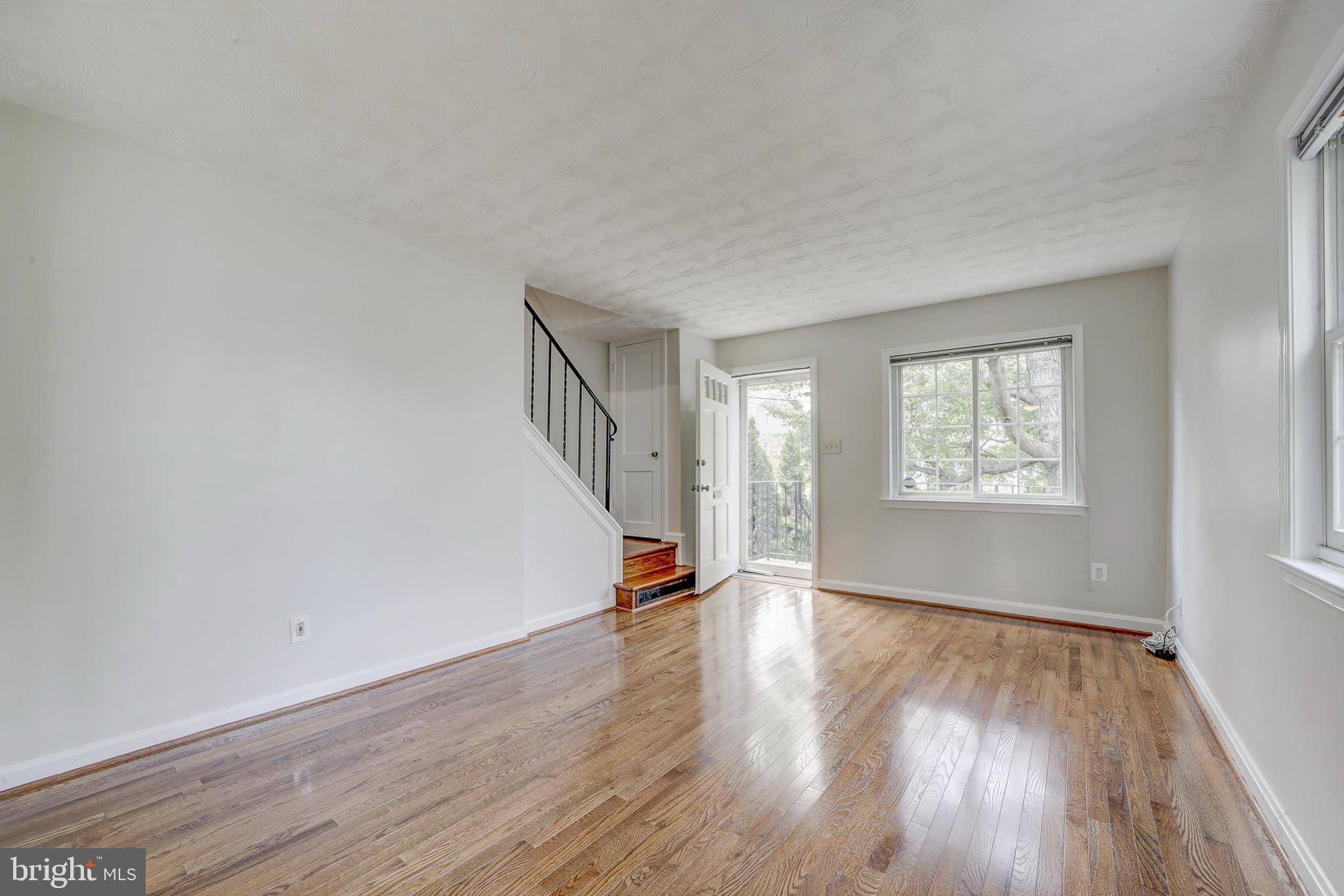 Alexandria, VA 22303,5813 FIFER DR