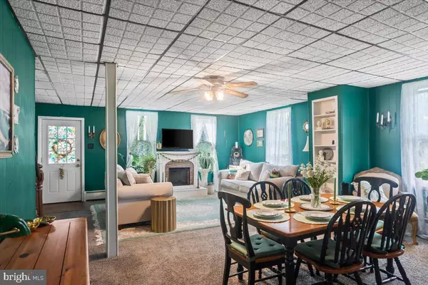 Pine Grove, PA 17963,68 CARBON ST