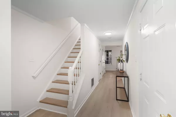 Leesburg, VA 20175,604 TAMMY TER SE