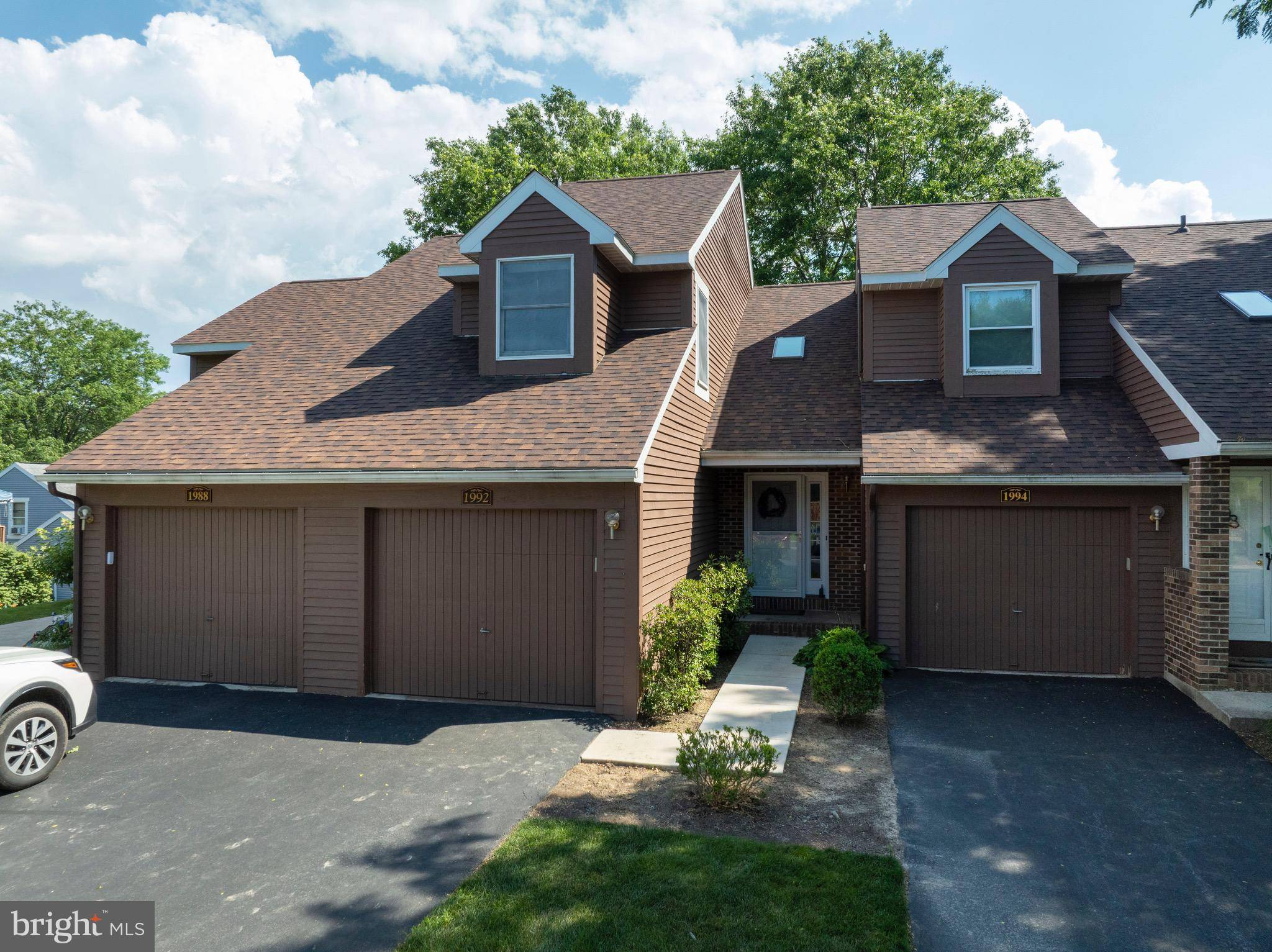 1992 HARVEST CIR, State College, PA 16803