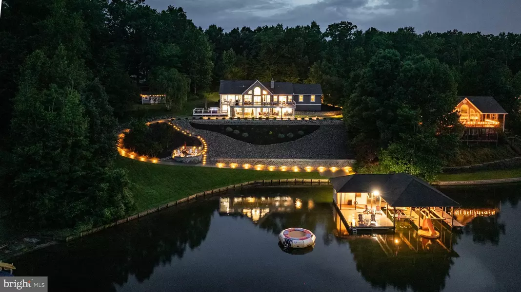 1069 MITCHELL POINT RD, Mineral, VA 23117