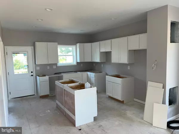 Martinsburg, WV 25405,122 MARINERIS CIR