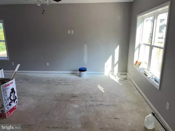 Martinsburg, WV 25405,114 MARINERIS CIR