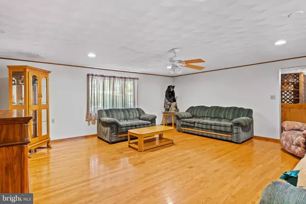 Shade Gap, PA 17255,21429 BUCK TRL