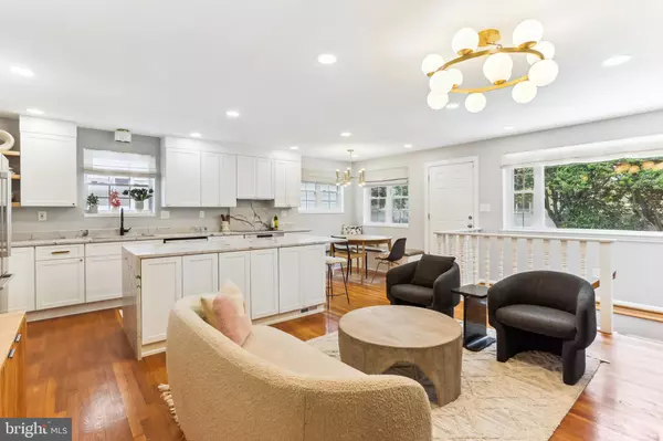 Bethesda, MD 20814,5722 BRADLEY BLVD