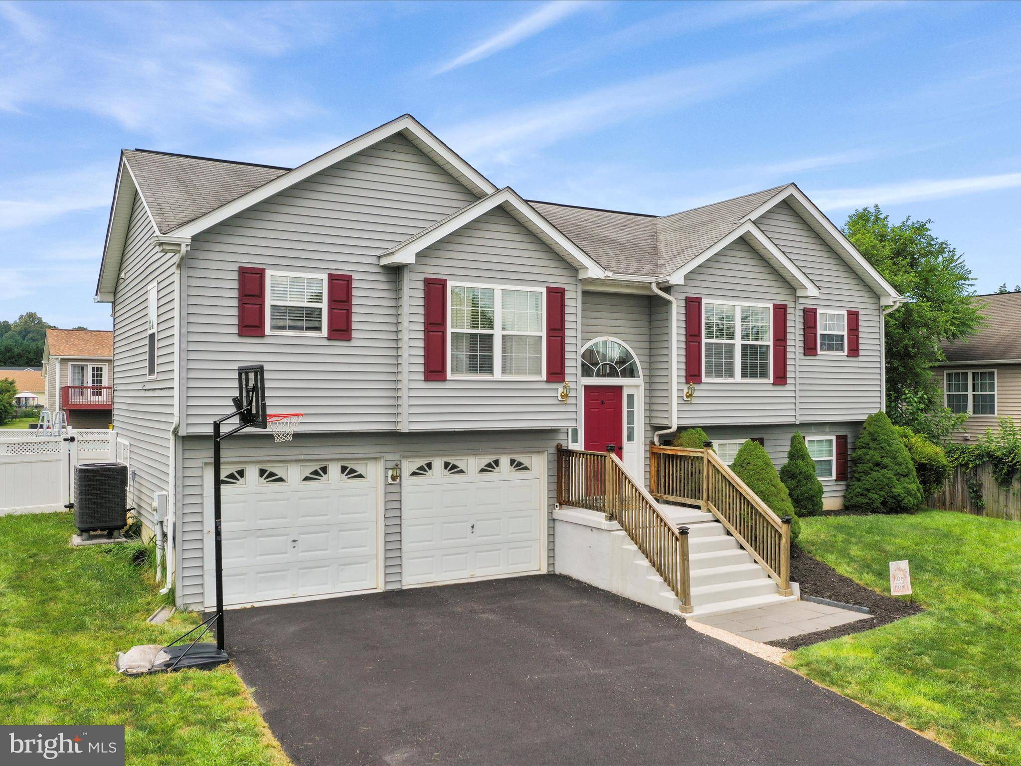 Martinsburg, WV 25403,28 EXPEDITION CT