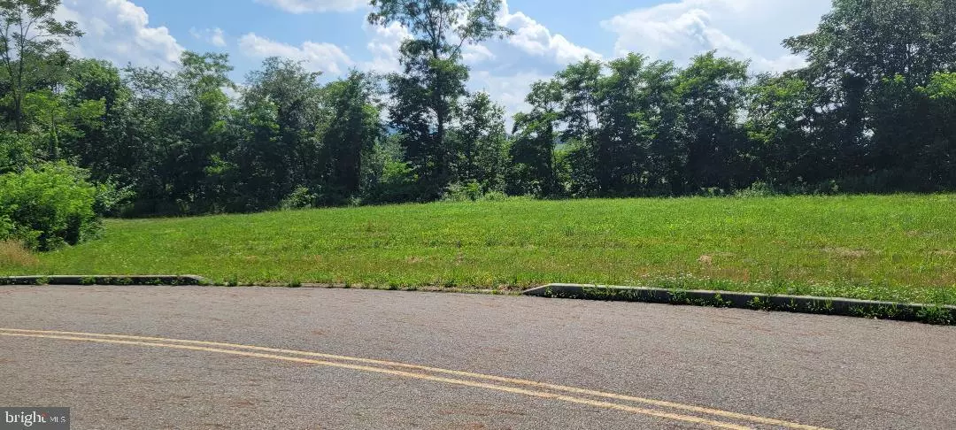 Halifax, PA 17032,73 OAK AVE