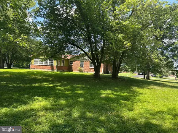 Newark, DE 19702,205 MARABOU DR