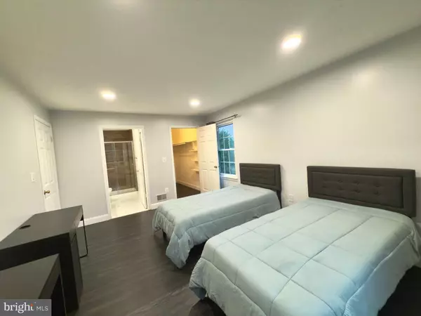 Lawrence Township, NJ 08648,11 POILLON CT