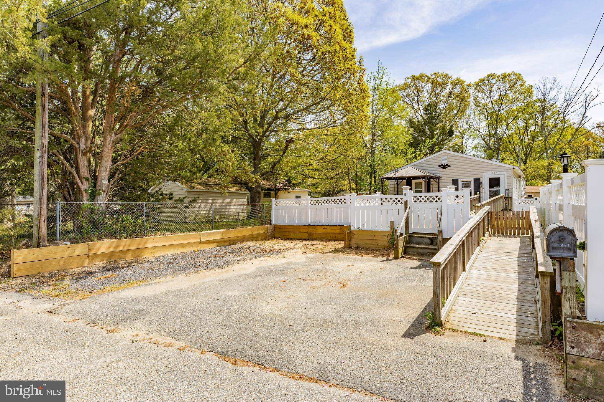 Villas, NJ 08251,220 CAROLINE AVE