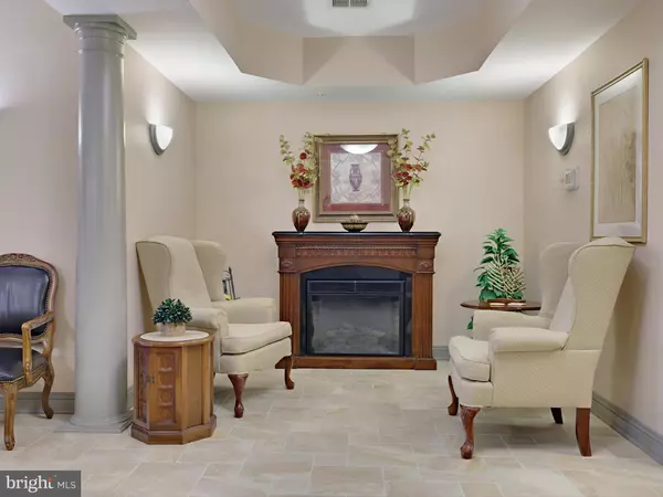 Odenton, MD 21113,8615 FLUTTERING LEAF TRL #404