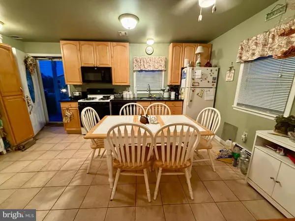 Forked River, NJ 08731,705 ROANOKE DR