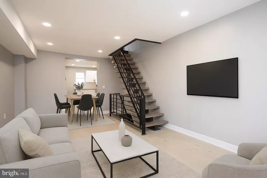 1725 W THOMPSON ST, Philadelphia, PA 19121