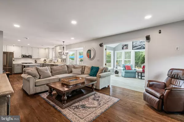 Woodbridge, VA 22193,15032 GREENMOUNT DR