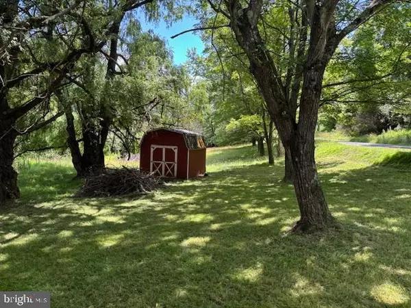 Lost City, WV 26810,446 HONEYMOON HOLLOW RD