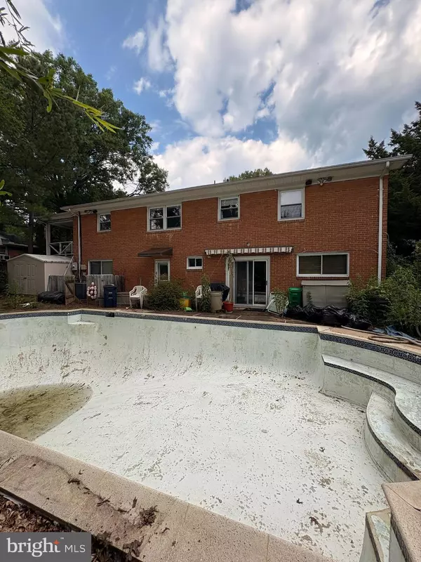Adelphi, MD 20783,10008 GREEN FOREST DR