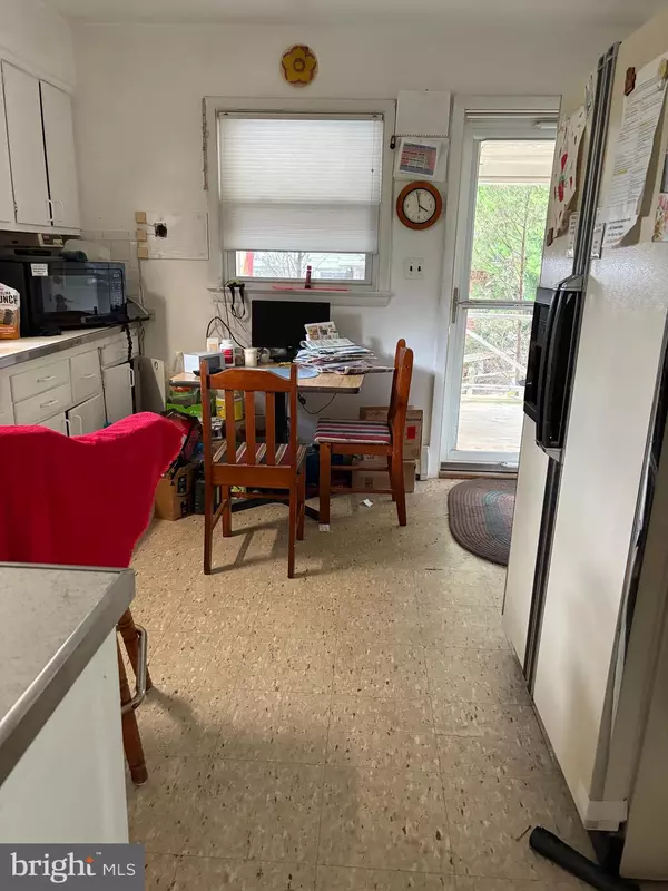 Adelphi, MD 20783,10008 GREEN FOREST DR