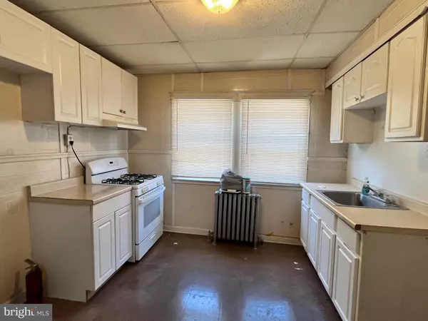 Philadelphia, PA 19143,1640 S LINDENWOOD ST