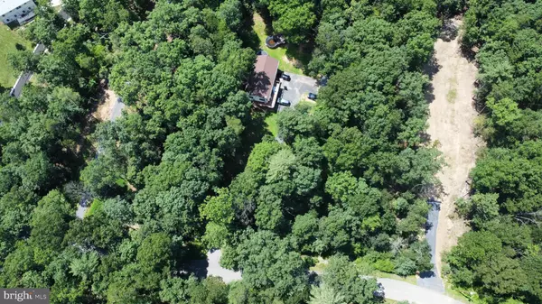 Hedgesville, WV 25427,628 DUNHAM DR