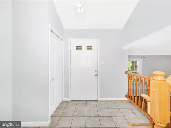 Olney, MD 20832,6 WACHS CT