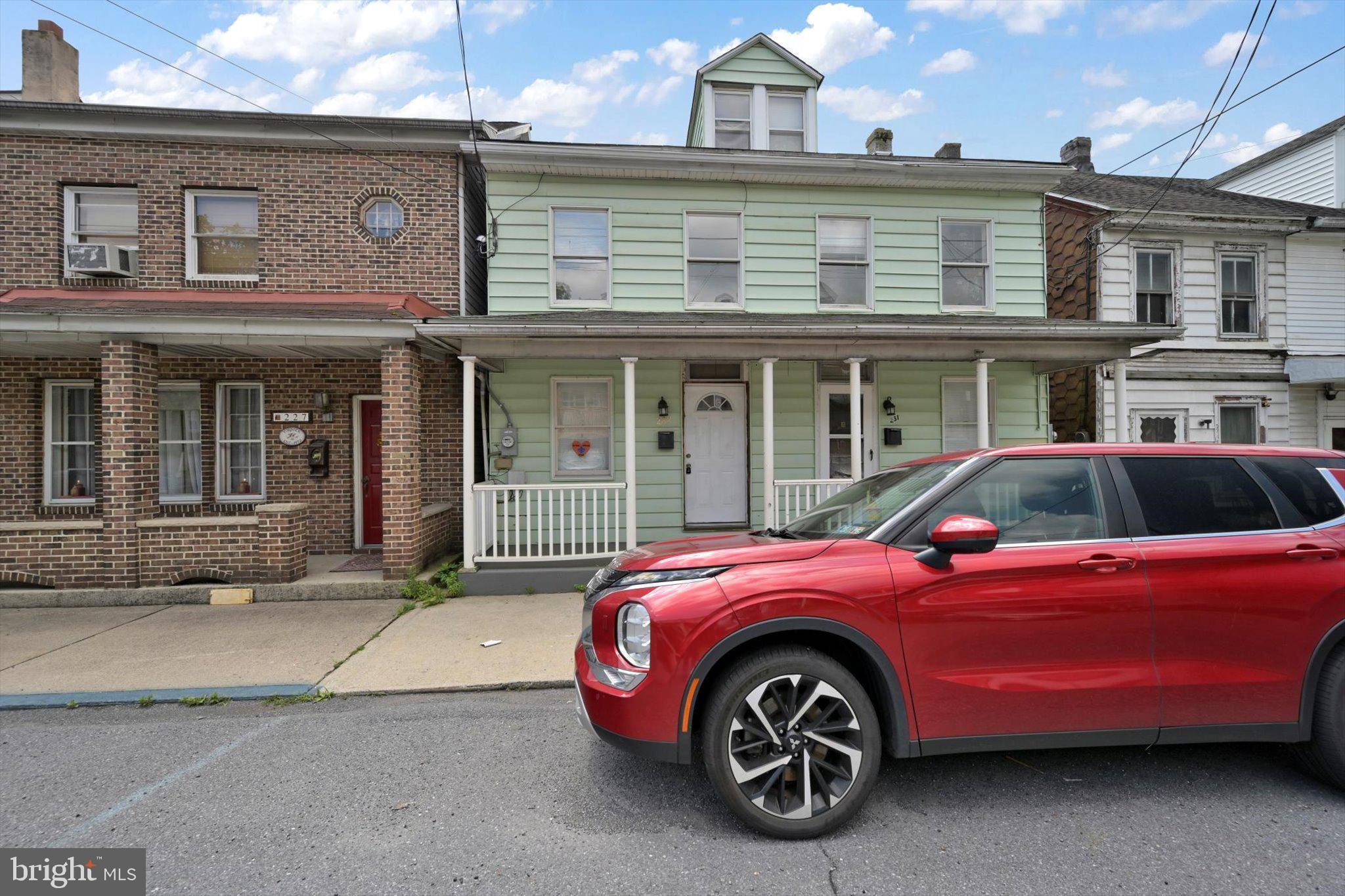 New Philadelphia, PA 17959,229 VALLEY ST