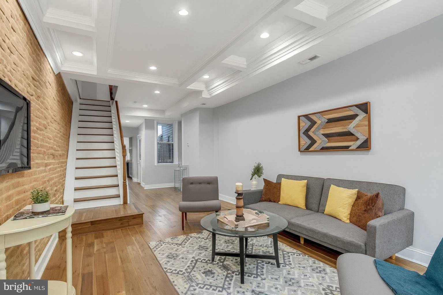 Baltimore, MD 21231,1915 E LOMBARD ST