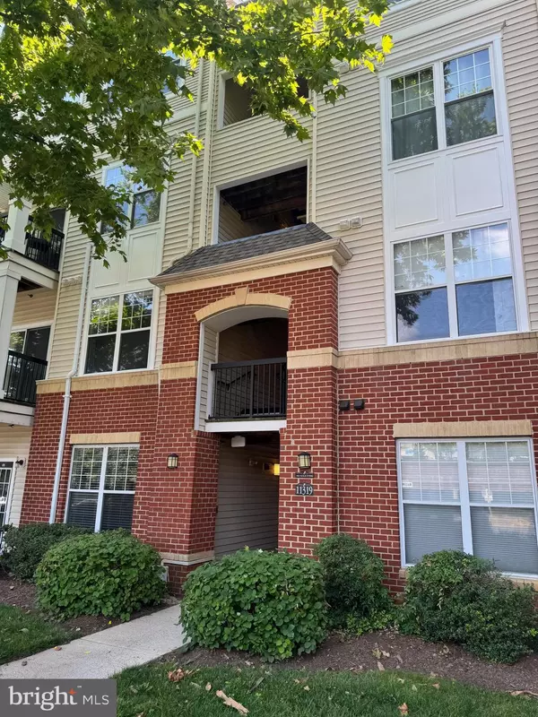 11319 ARISTOTLE DR #3-105, Fairfax, VA 22030