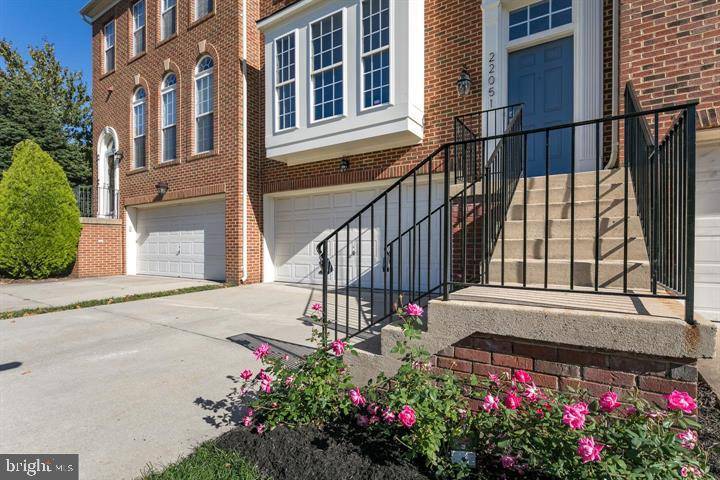 22051 CHELSY PAIGE SQ, Ashburn, VA 20148