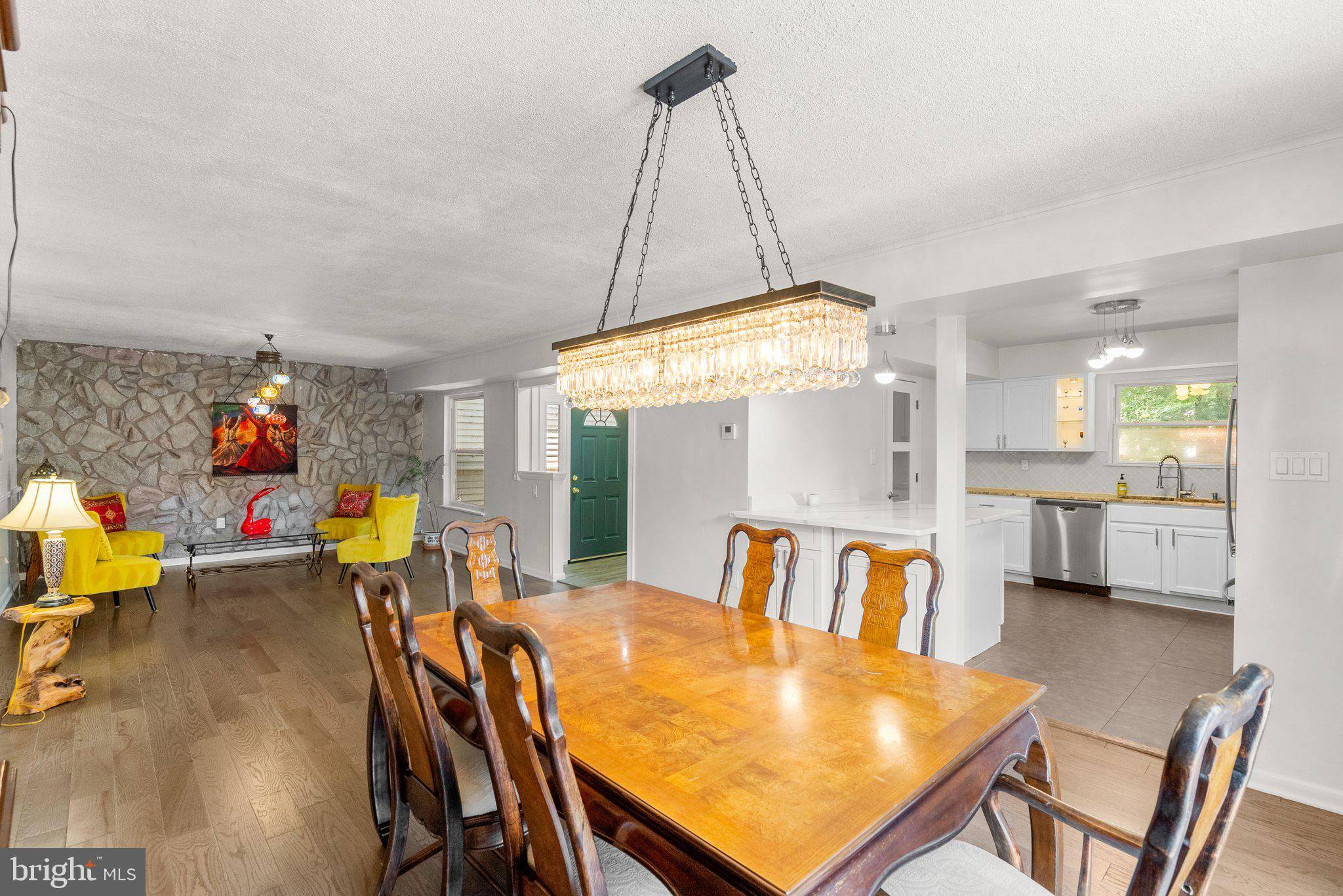 Gaithersburg, MD 20877,52 ANNA CT #275
