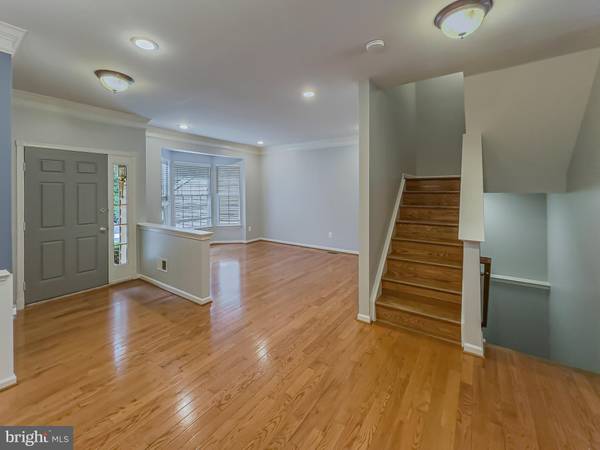 Ashburn, VA 20147,43263 SOMERSET HILLS TER